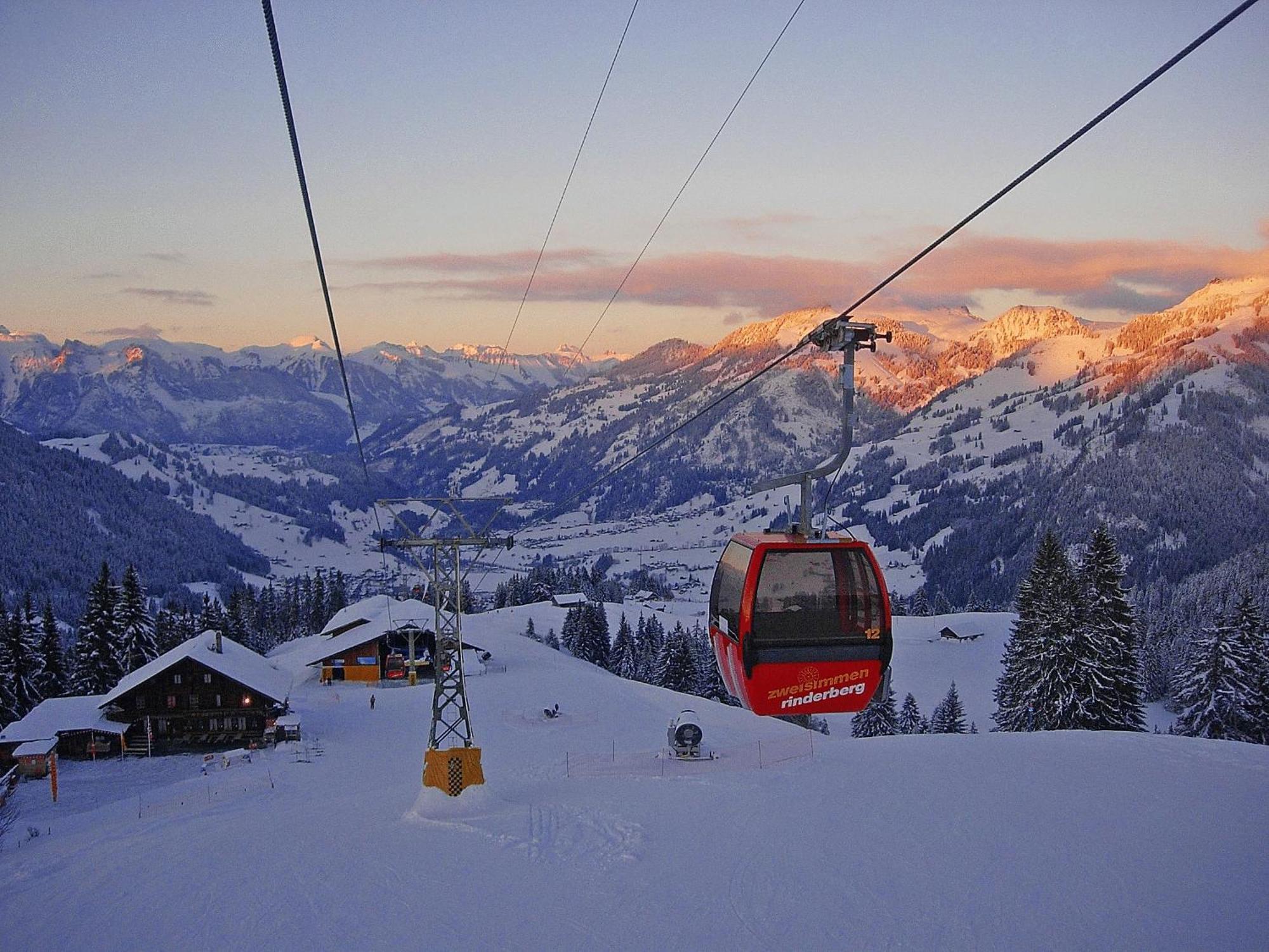 Sonnegg Hotel Zweisimmen Extérieur photo