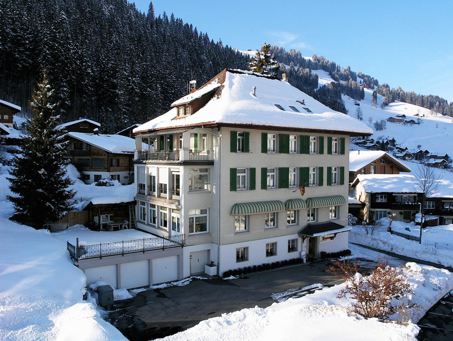 Sonnegg Hotel Zweisimmen Extérieur photo