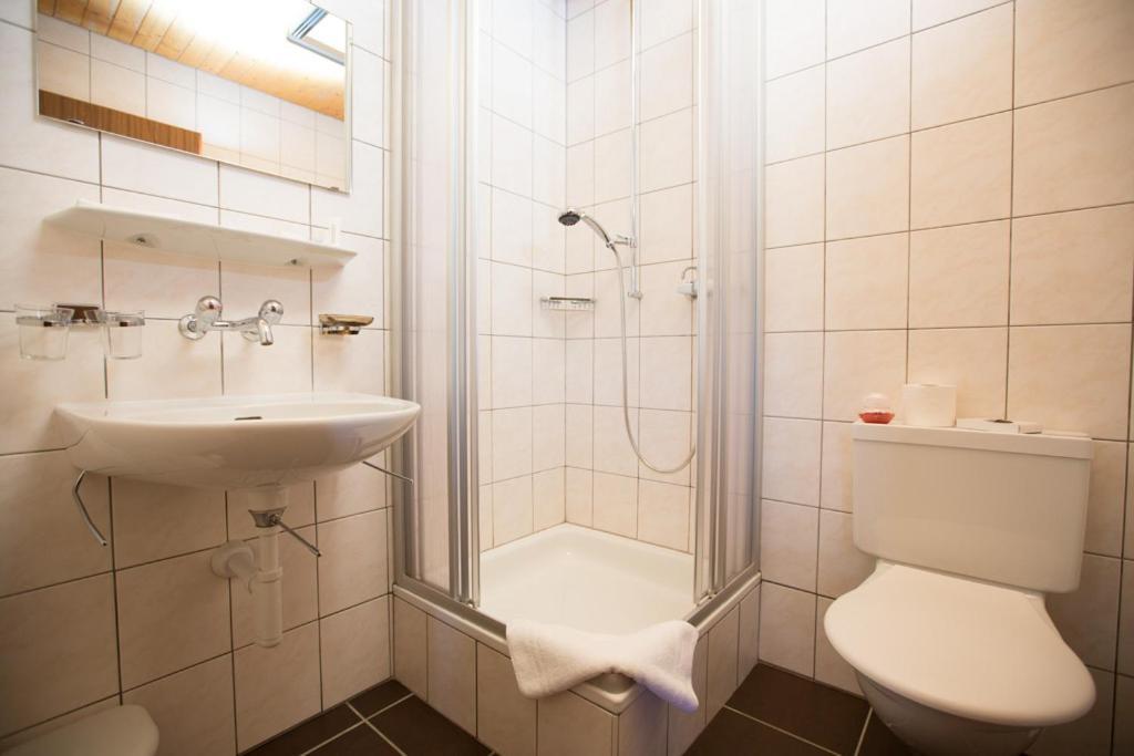 Sonnegg Hotel Zweisimmen Chambre photo