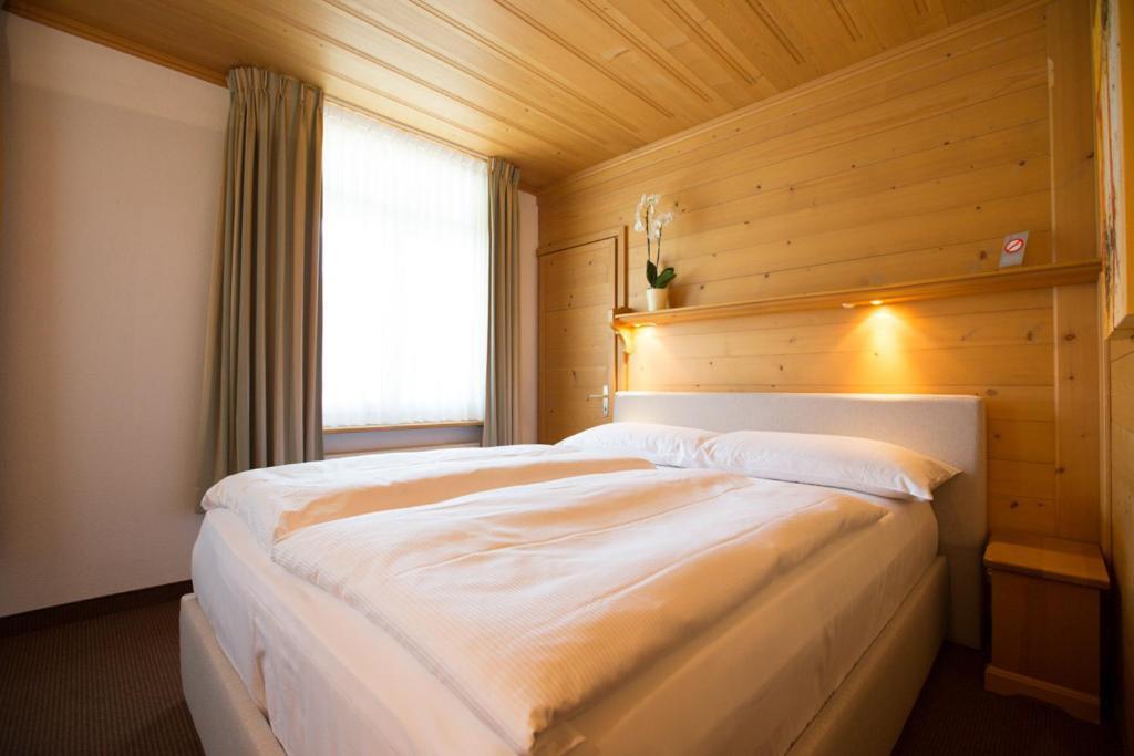 Sonnegg Hotel Zweisimmen Chambre photo