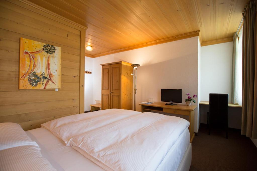 Sonnegg Hotel Zweisimmen Chambre photo